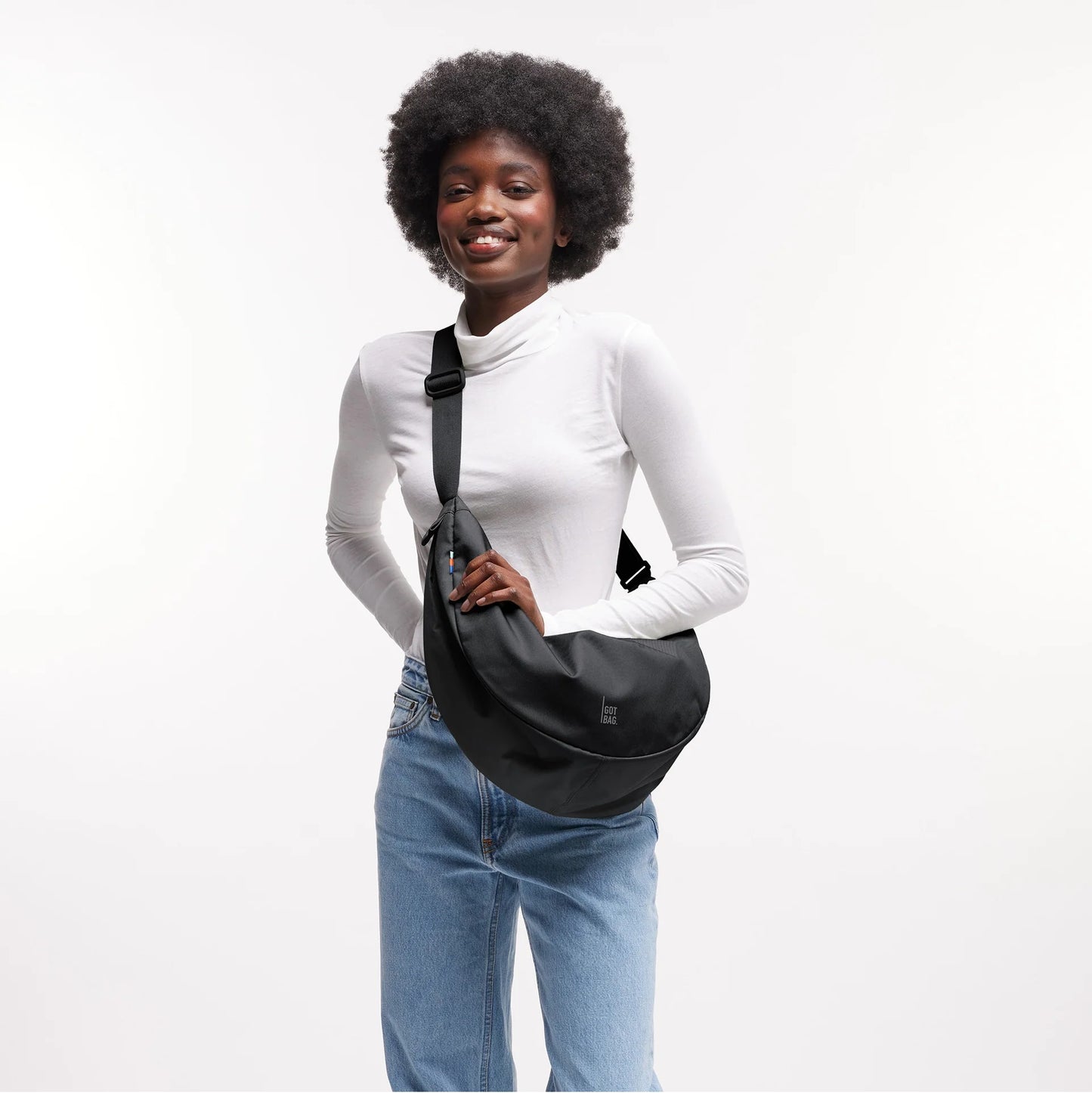 MOON BAG LARGE NERA – PLASTICA RECUPERATA DAGLI OCEANI