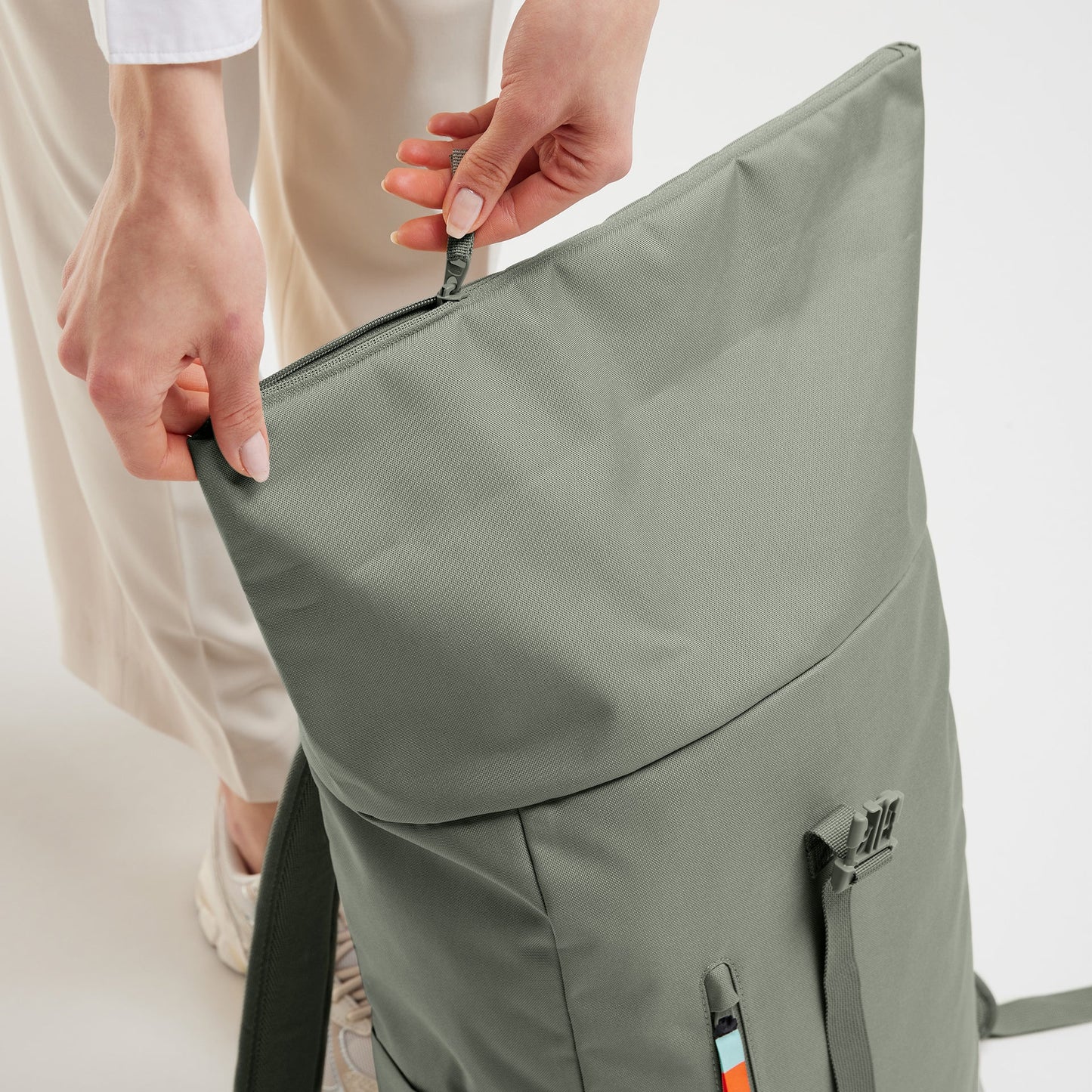 ZAINO ROLLTOP EASY VERDE SALVIA - PLASTICA RICICLATA