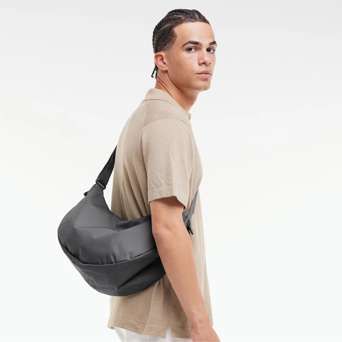 MOON BAG LARGE GRIGIA – PLASTICA RECUPERATA DAGLI OCEANI