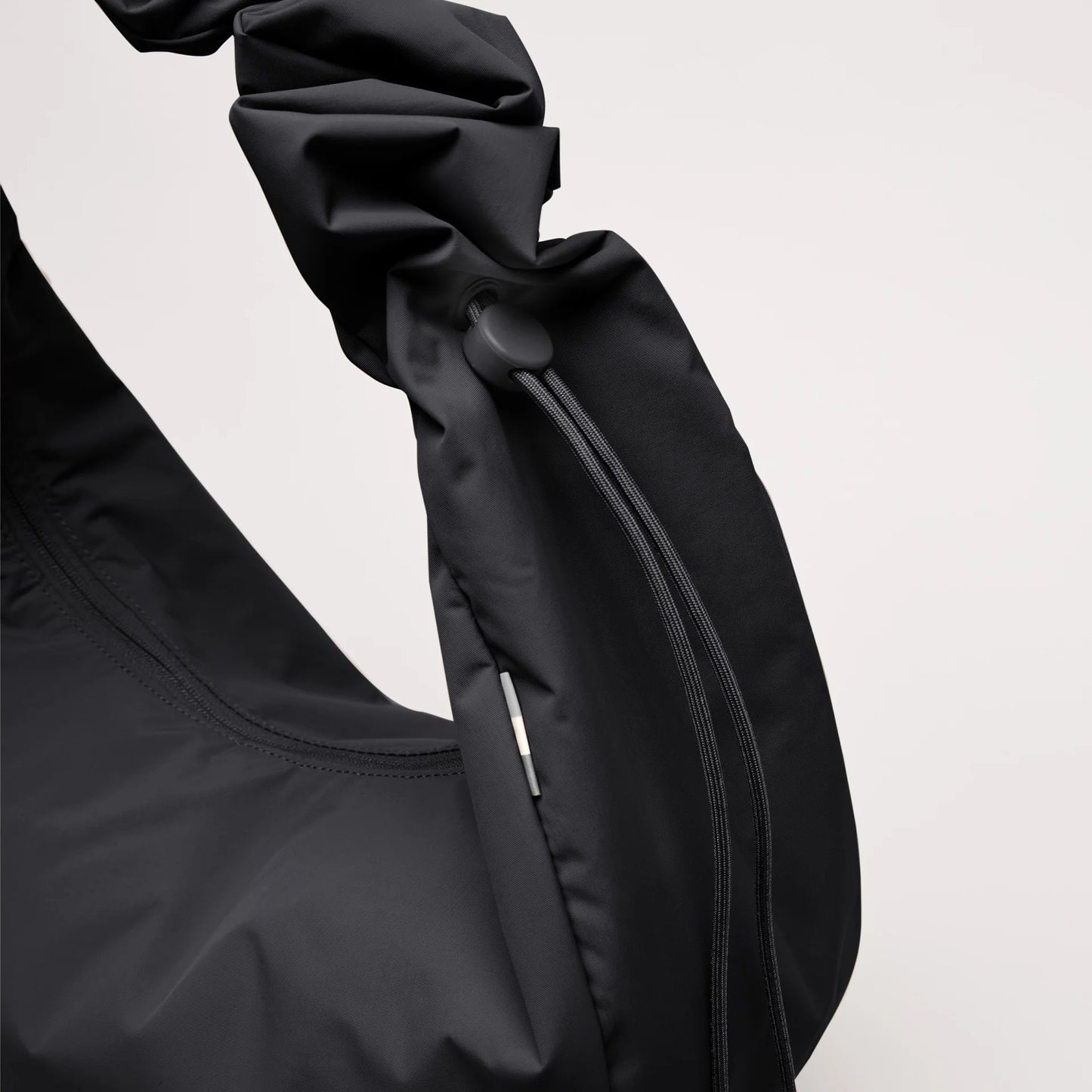 MOON BAG RUFFLE NERA – RETI DA PESCA